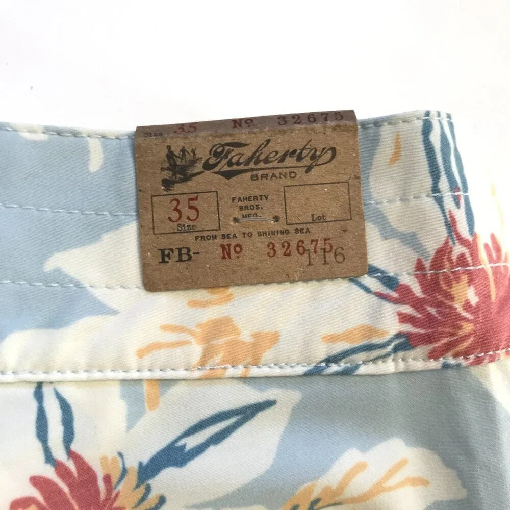 NWT Faherty Classic Board Bermuda Shorts Mens 35 Blue Floral 7.5